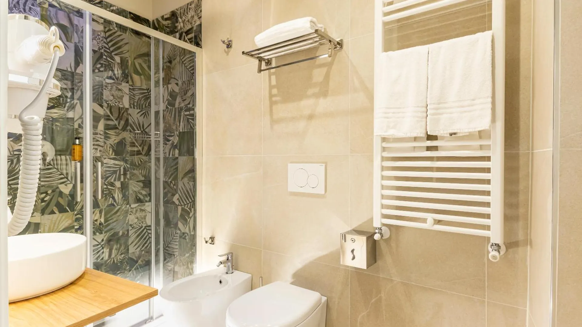 רומא Notte Ai Colli - Rooms & Kitchen בית הארחה